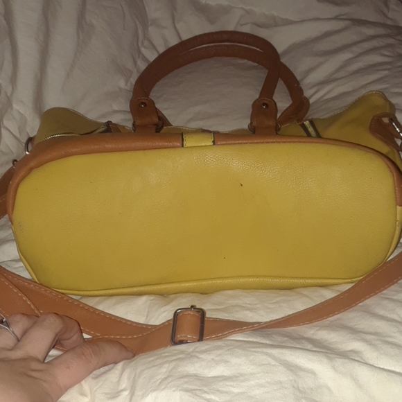 Large Ecosse Handbag/Purse with multi-zippers - Picture 3 of 6